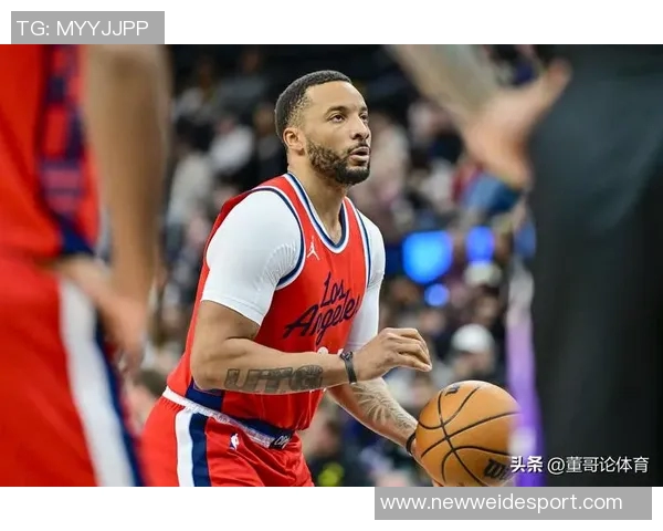 湖人自媒体调侃快船战绩糟糕笑声不断引发球迷热议